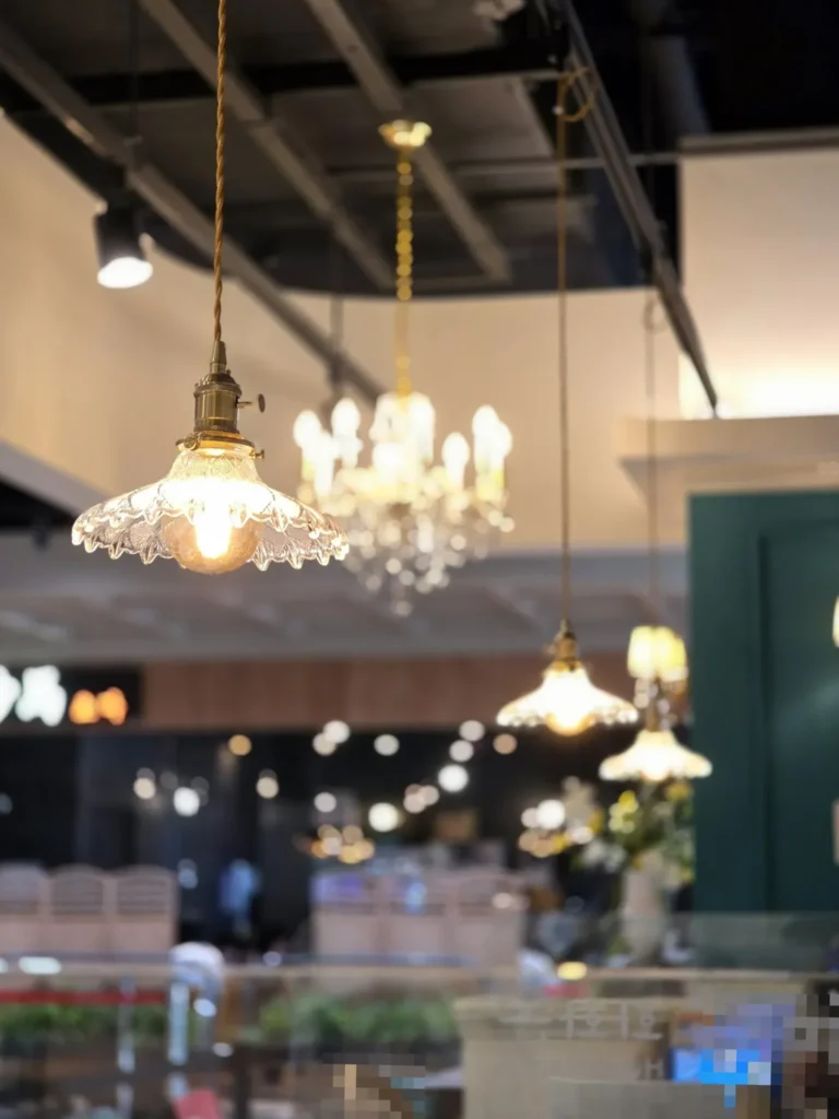 화화돈 일산점 샹들리에 조명 인테리어